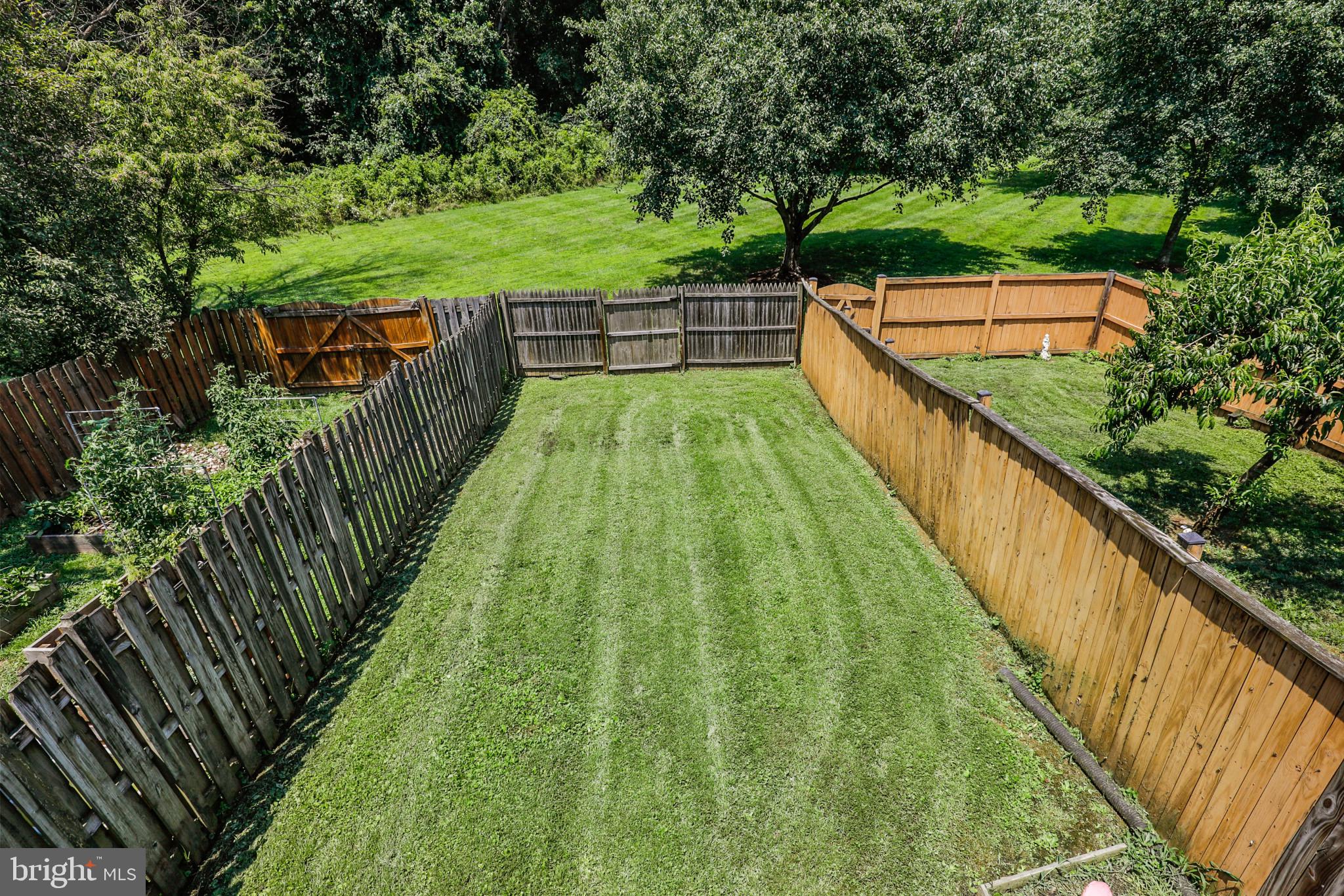 CONSTANT FRIENDSHIP - Residential