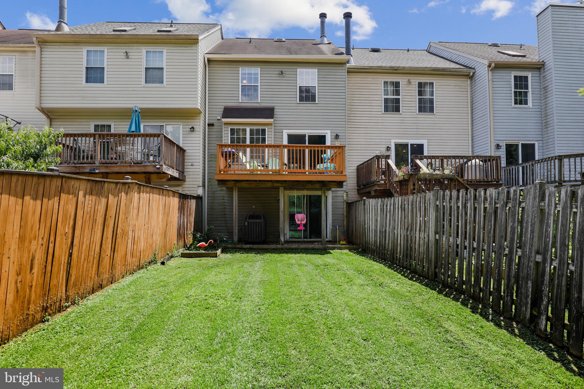 CONSTANT FRIENDSHIP - Residential