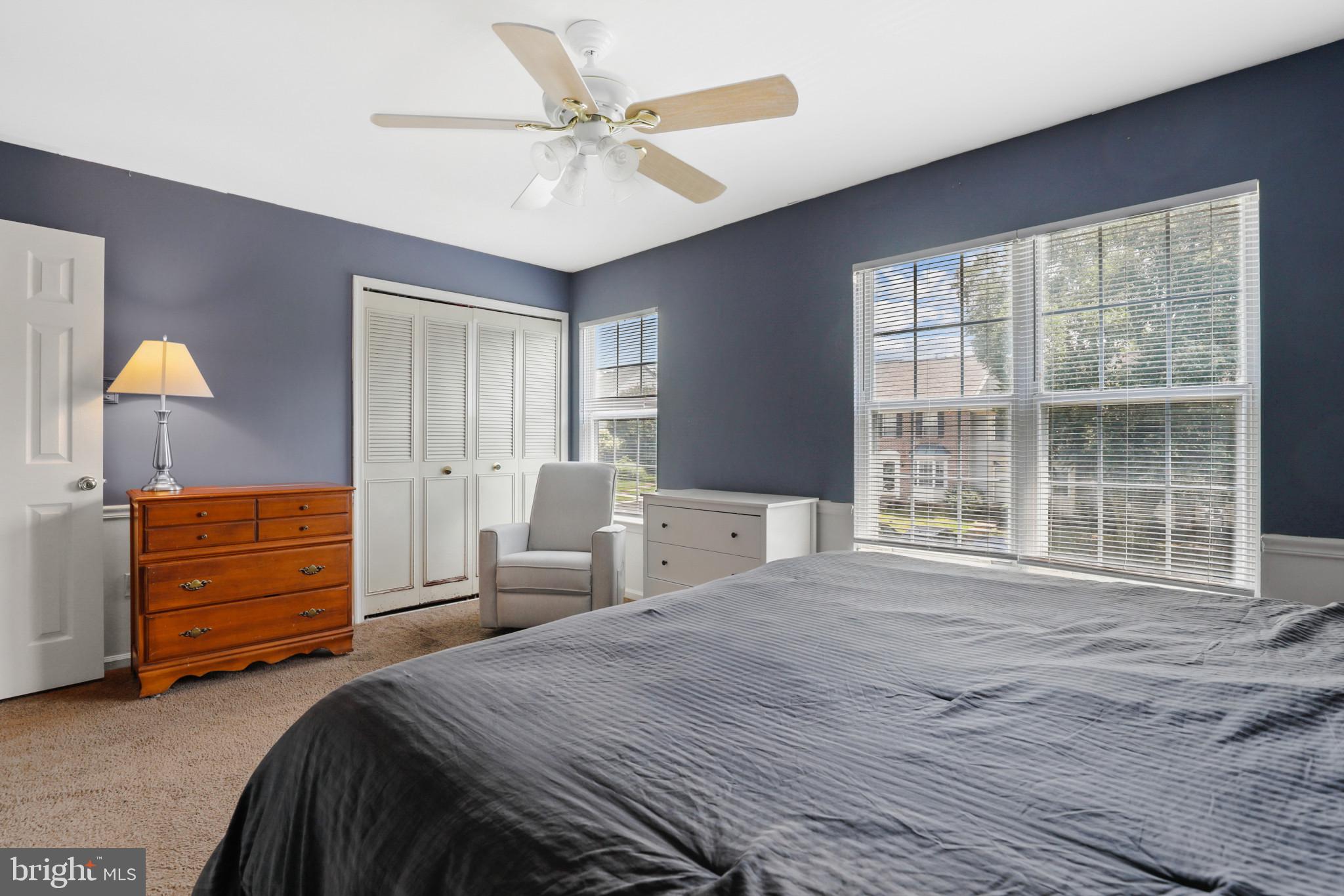 CONSTANT FRIENDSHIP - Residential