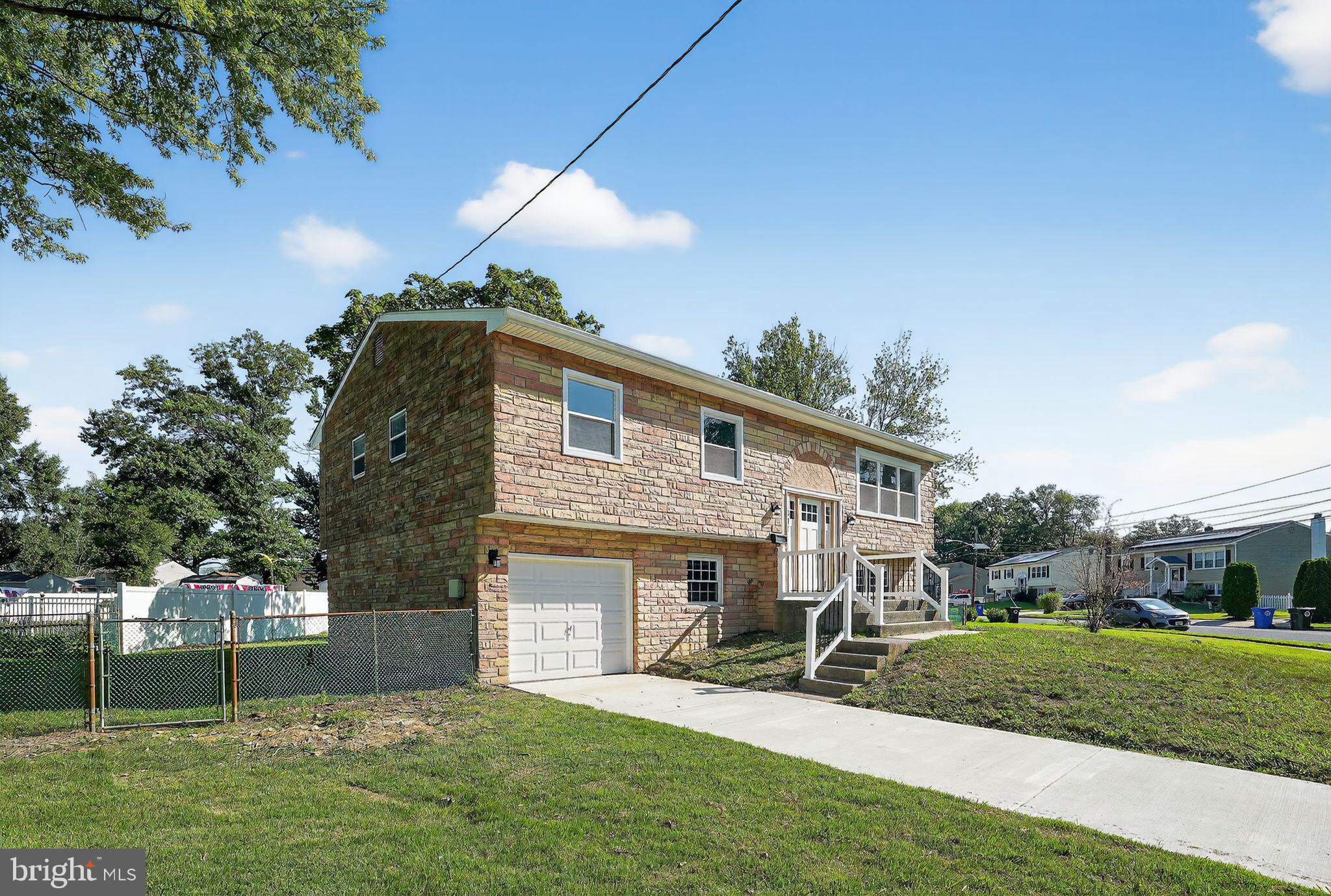 401 LAWNTON AVENUE