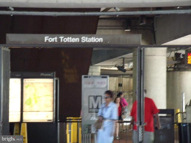 FORT TOTTEN - Residential Lease
