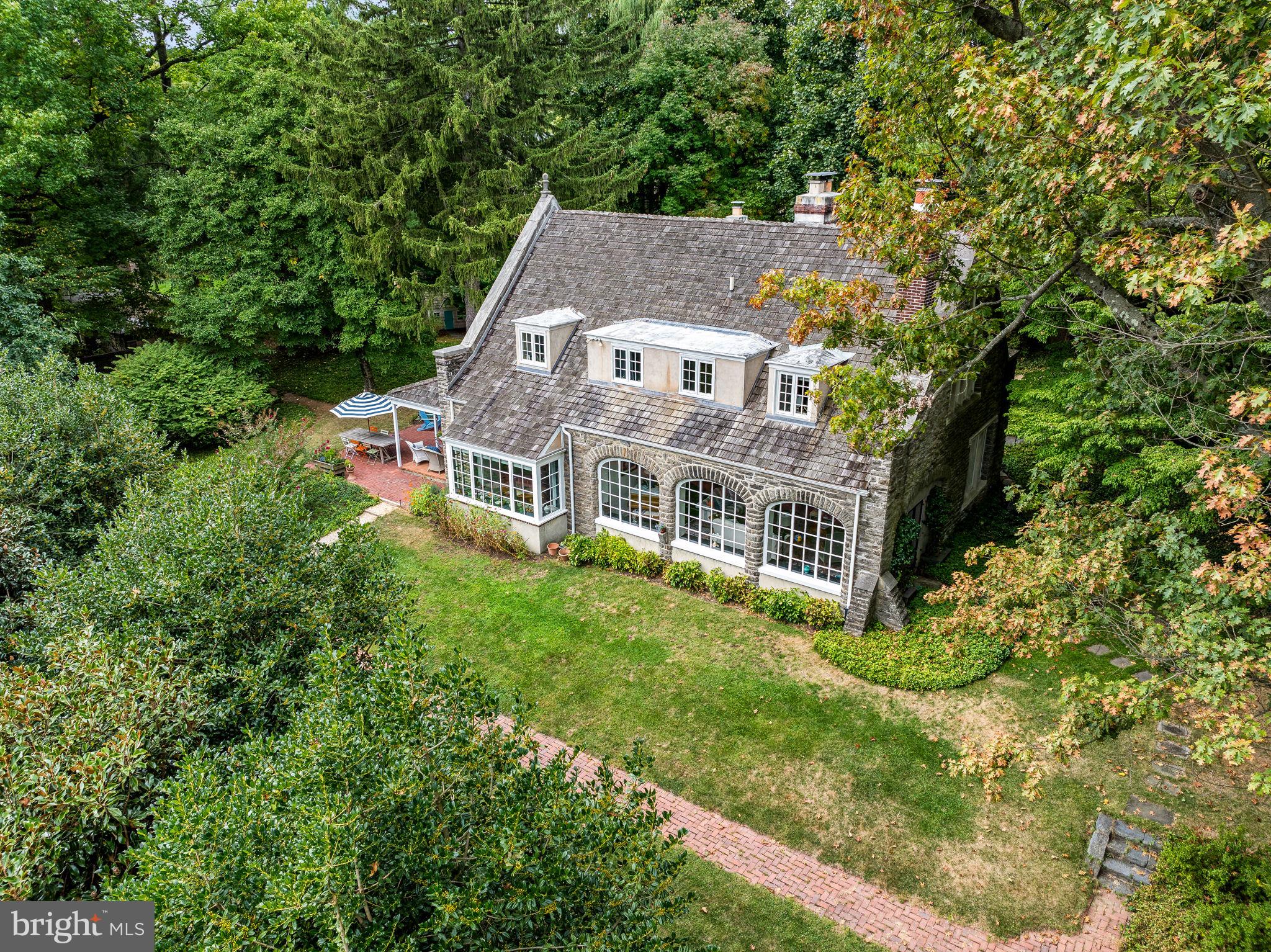 CHESTNUT HILL - Residential