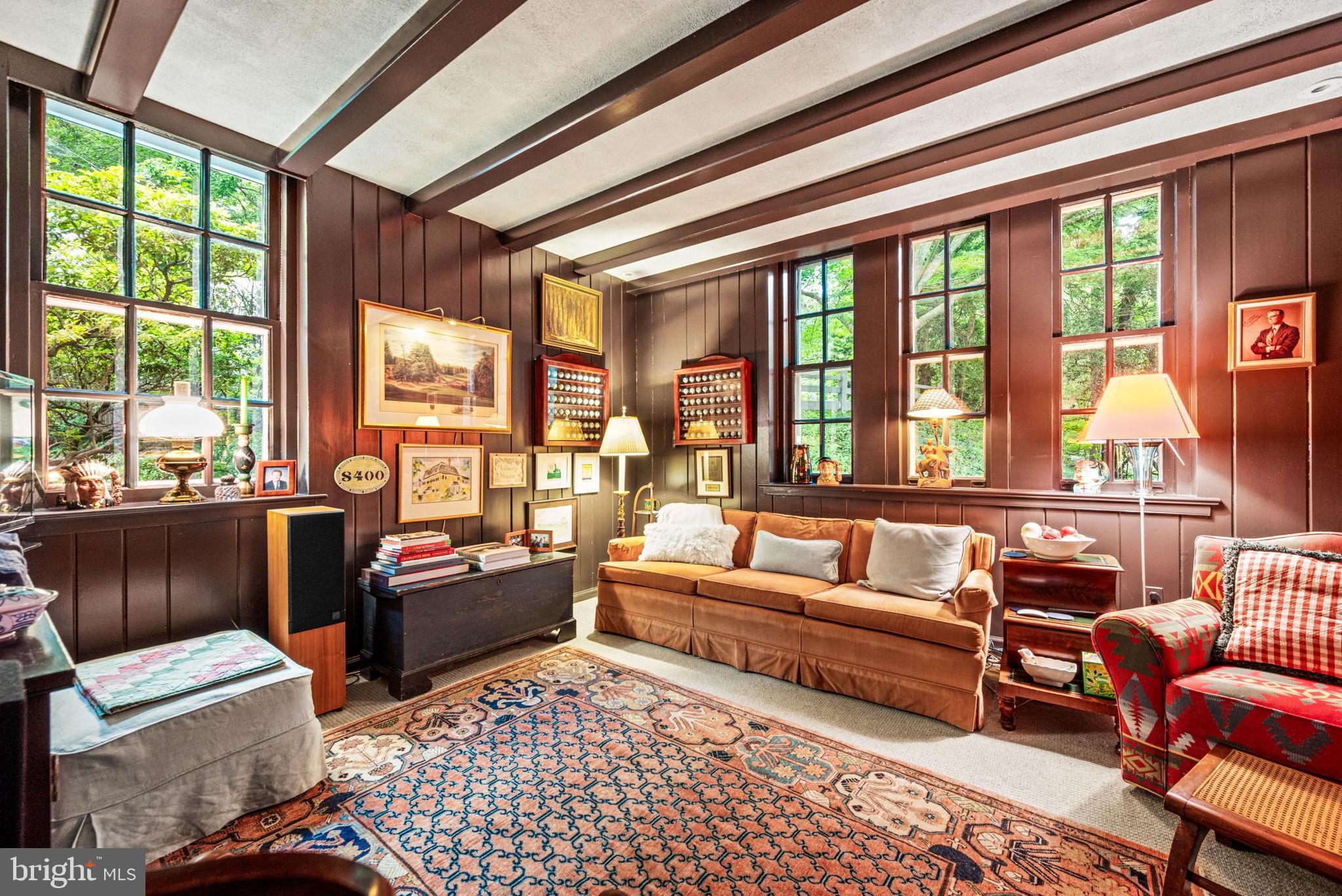 CHESTNUT HILL - Residential