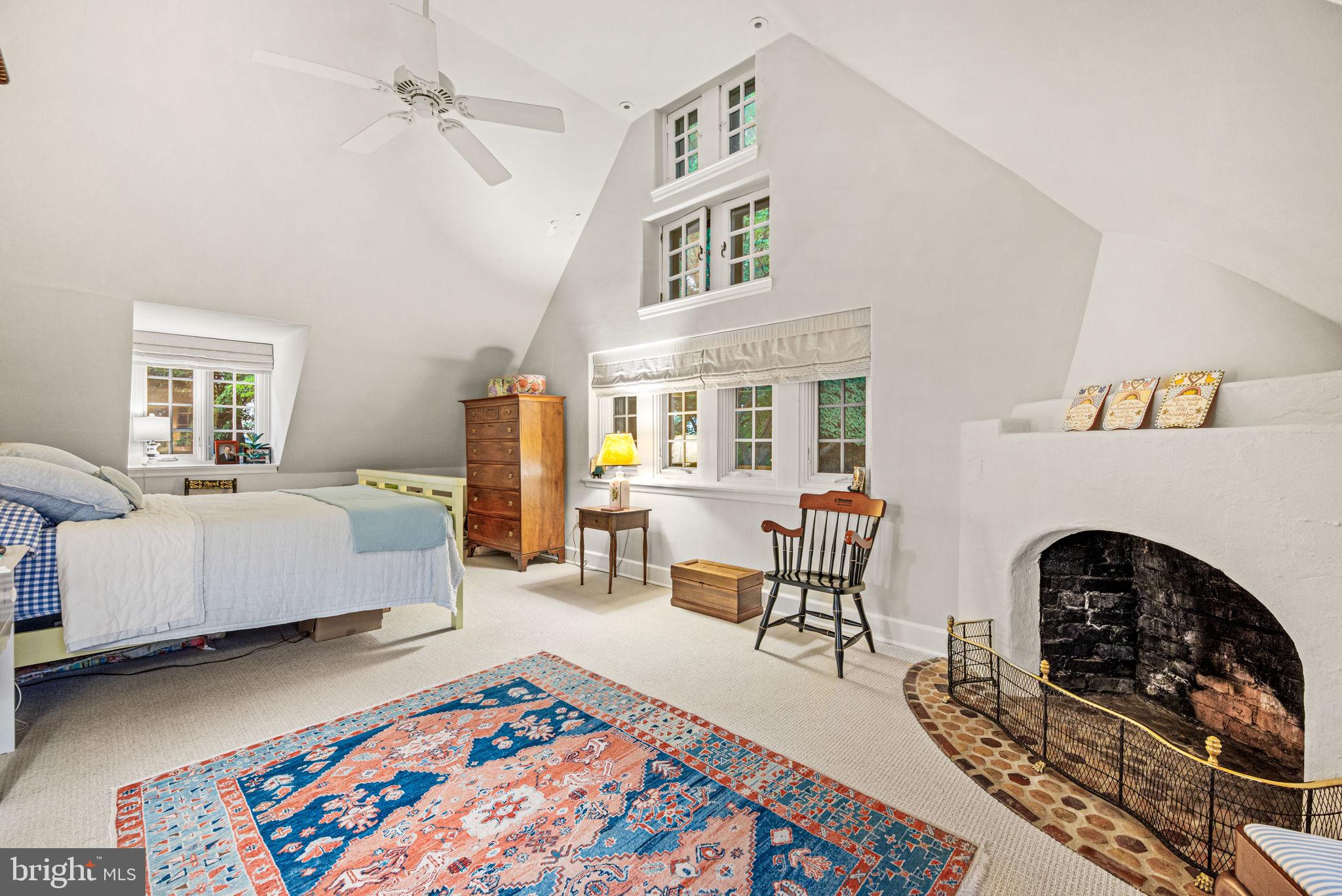 CHESTNUT HILL - Residential