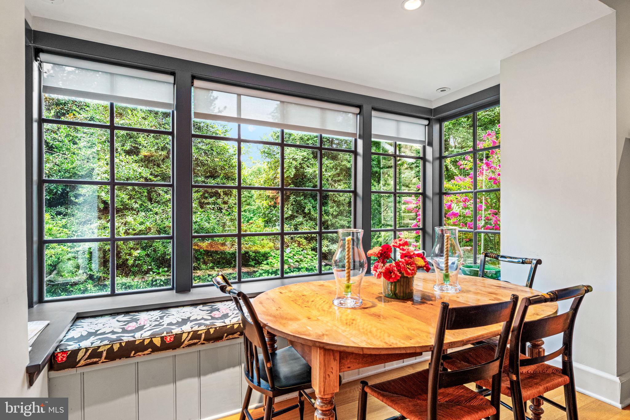 CHESTNUT HILL - Residential