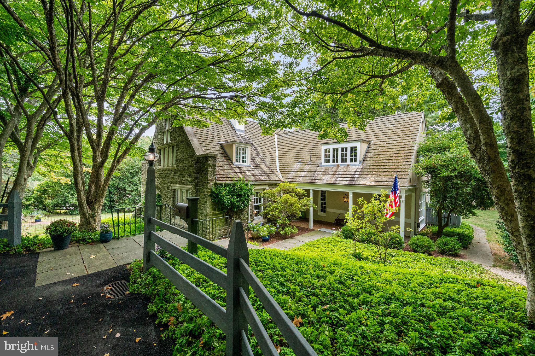 CHESTNUT HILL - Residential