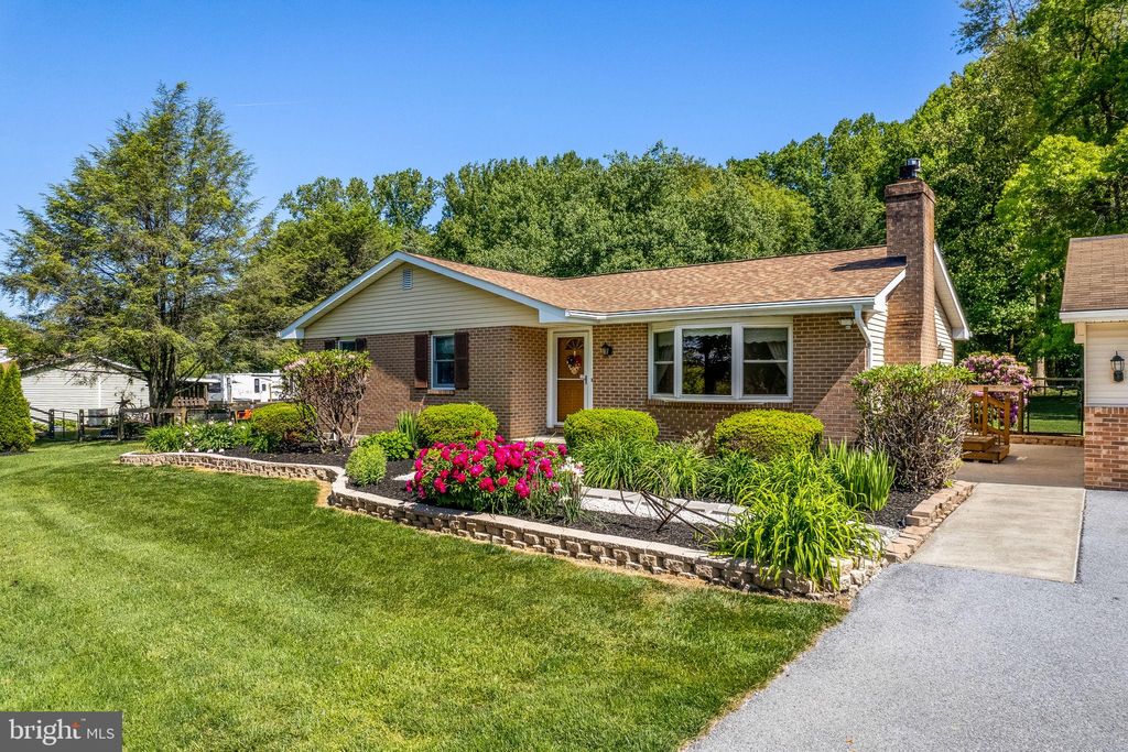 Photo of 5803 LINCOLN HWY, GAP, PA 17527 (MLS # PALA2035336)