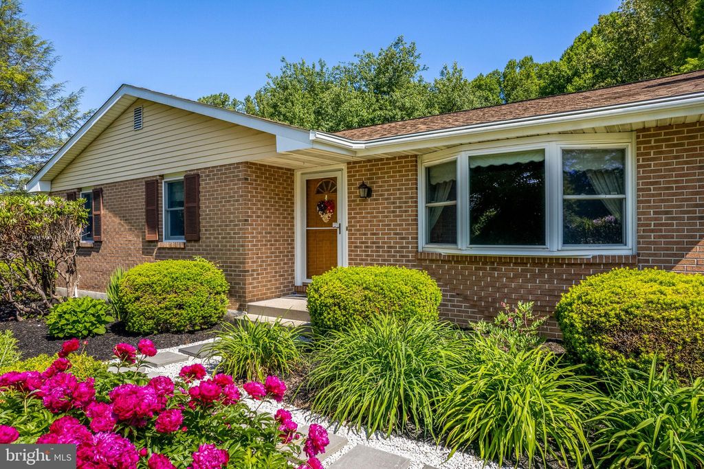 Photo of 5803 LINCOLN HWY, GAP, PA 17527 (MLS # PALA2035336)