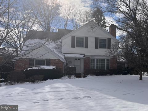 Photo of 5420 Cornish Road, BETHESDA, MD 20814 (MLS # MDMC2162146) Photo of 5420 Cornish Road, BETHESDA, MD 20814 (MLS # MDMC2162146)