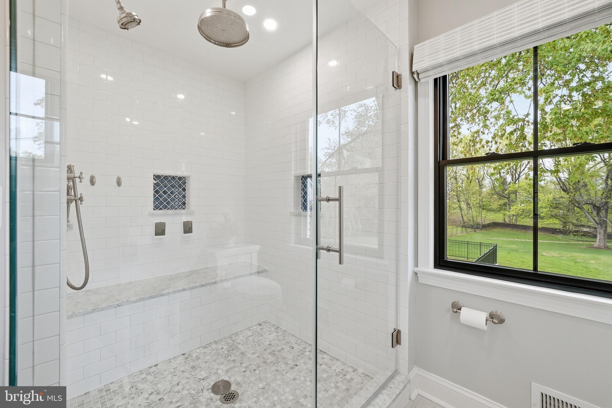 POTOMAC OUTSIDE - Residential