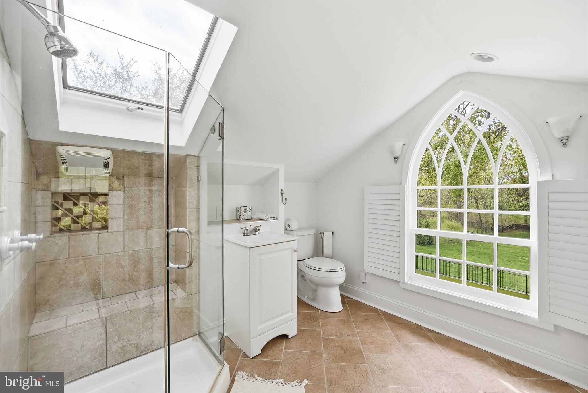 POTOMAC OUTSIDE - Residential