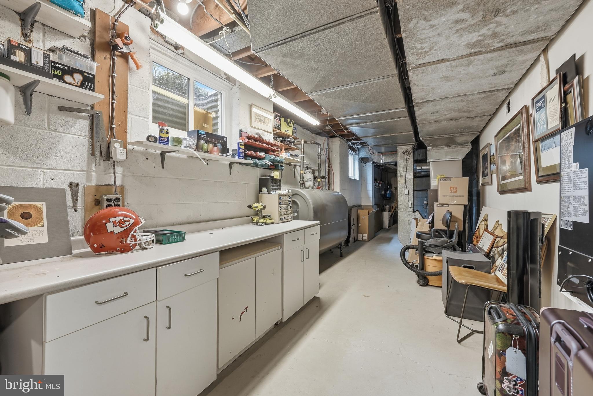 POTOMAC OUTSIDE - Residential