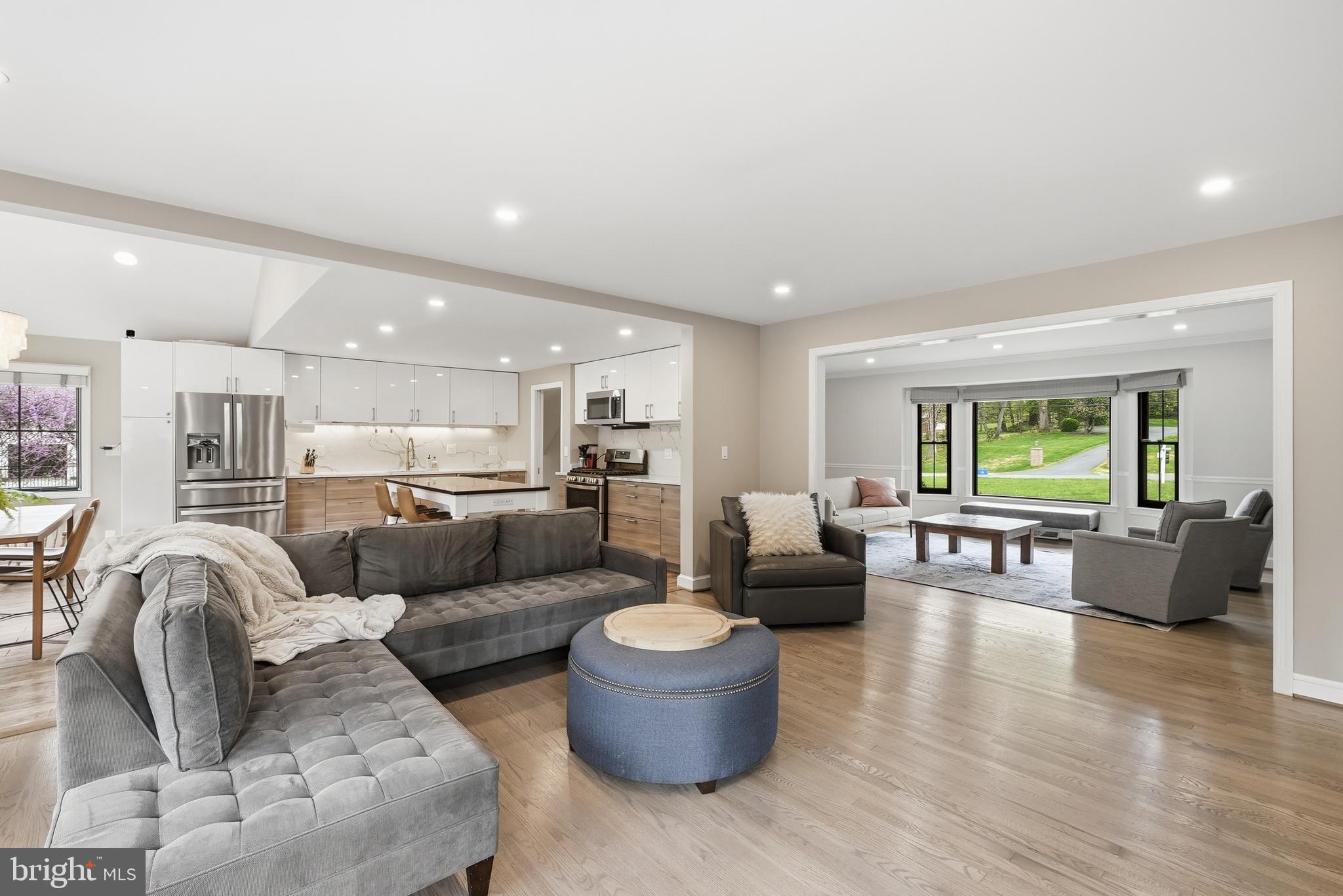 POTOMAC OUTSIDE - Residential