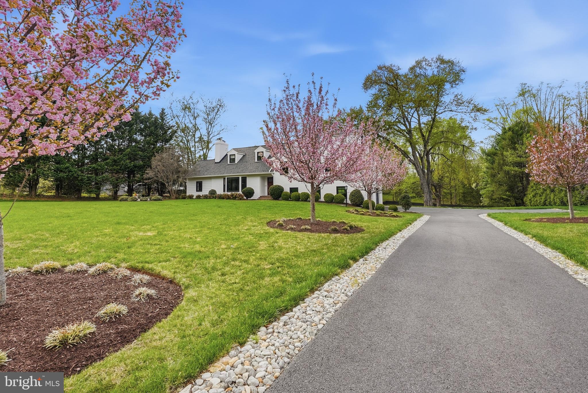 POTOMAC OUTSIDE - Residential