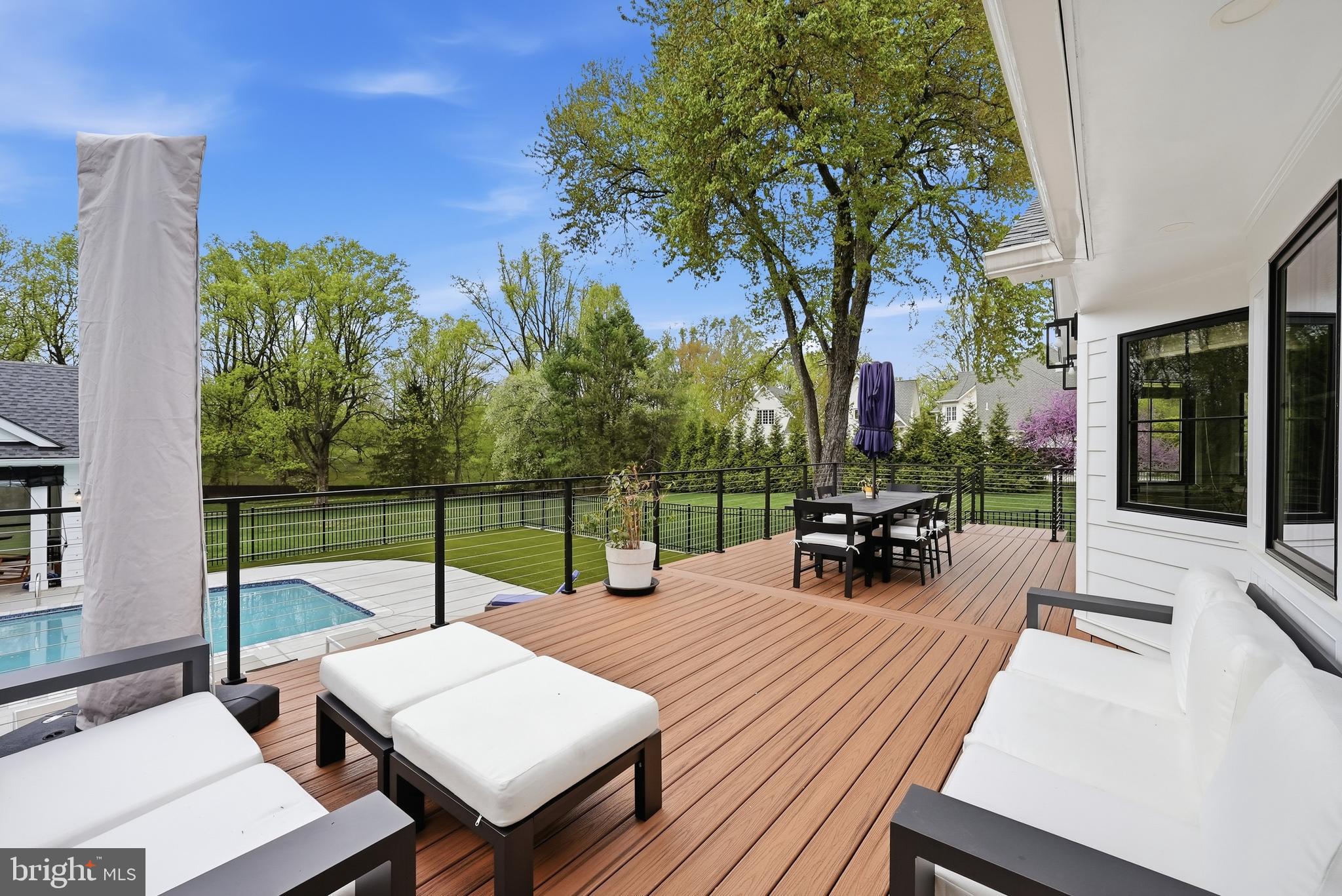 POTOMAC OUTSIDE - Residential