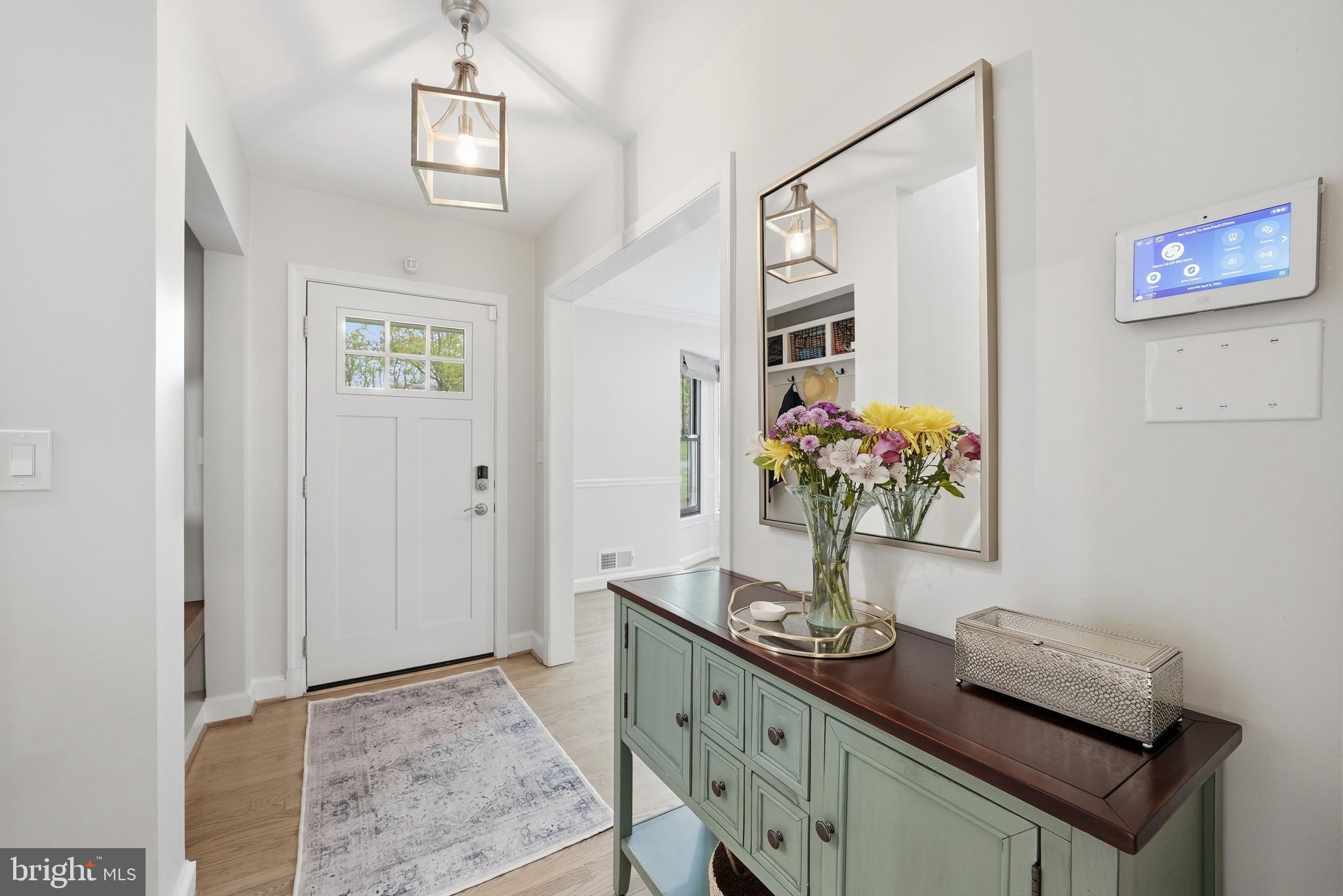 POTOMAC OUTSIDE - Residential