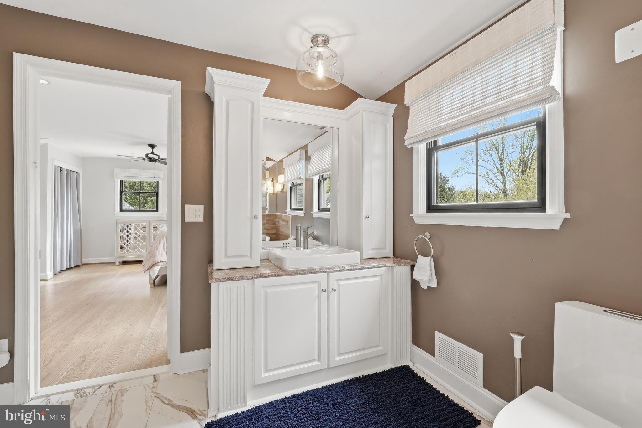 POTOMAC OUTSIDE - Residential