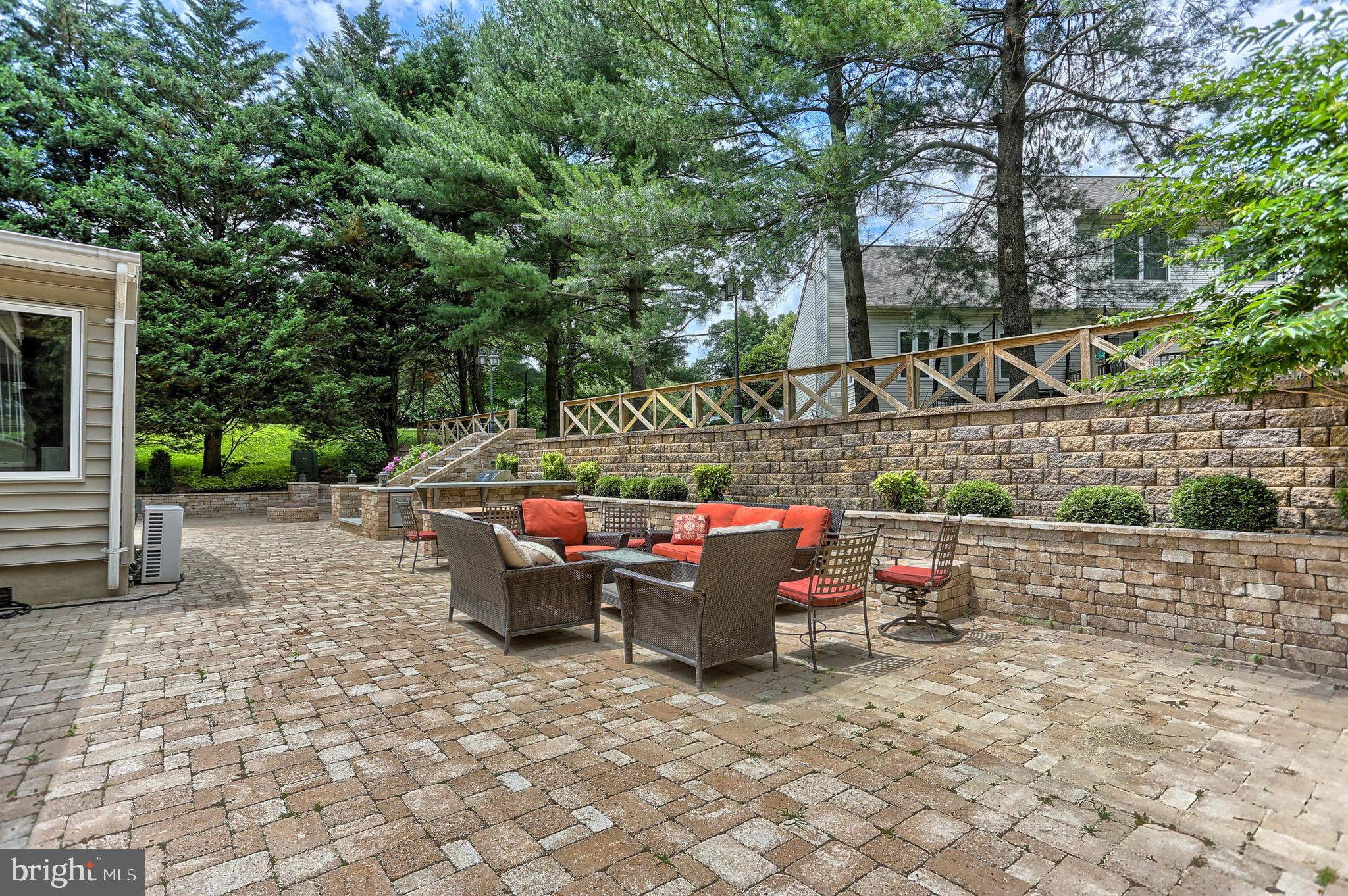 MARTIN MEADOWS - Residential