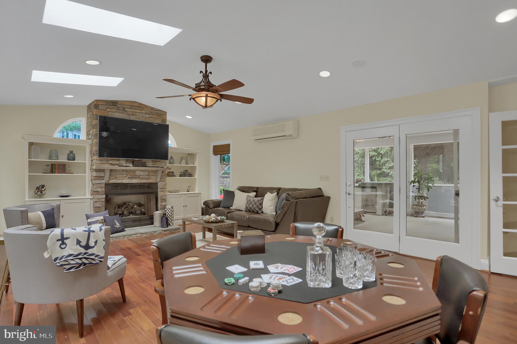 MARTIN MEADOWS - Residential