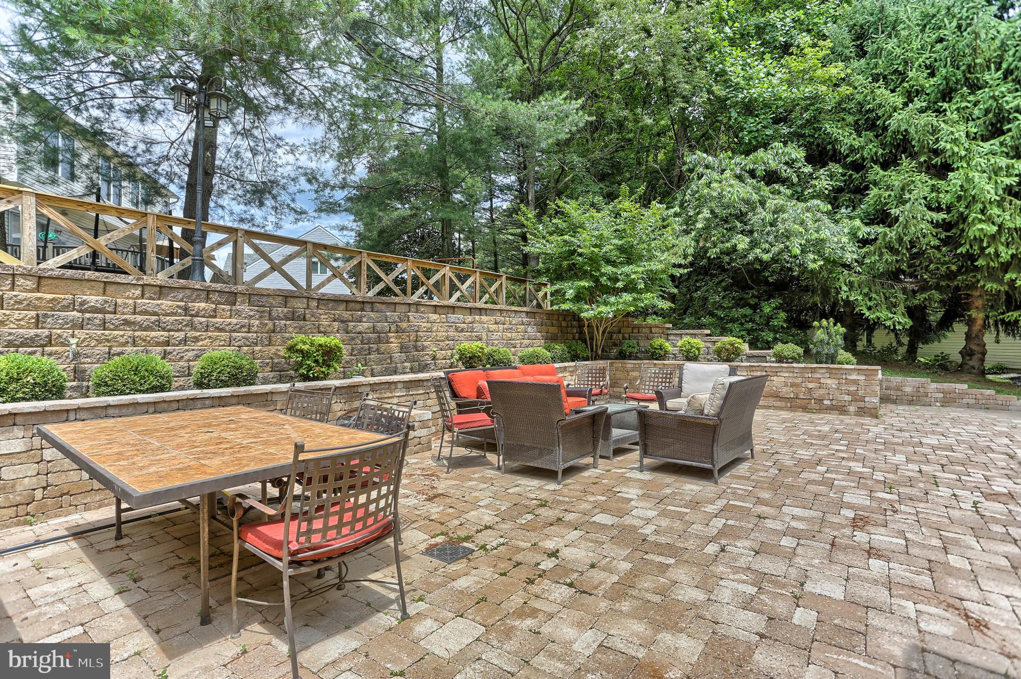 MARTIN MEADOWS - Residential