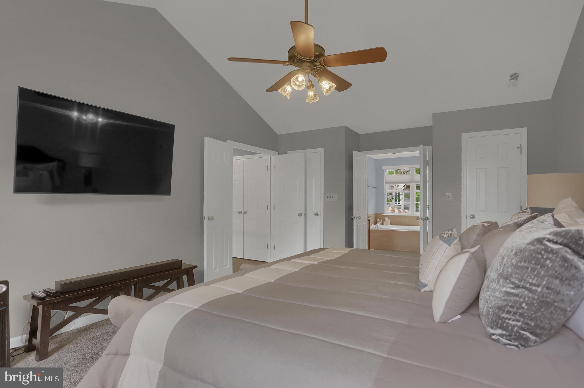 MARTIN MEADOWS - Residential