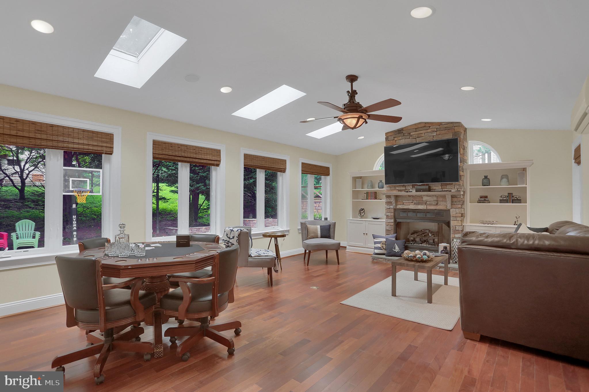 MARTIN MEADOWS - Residential