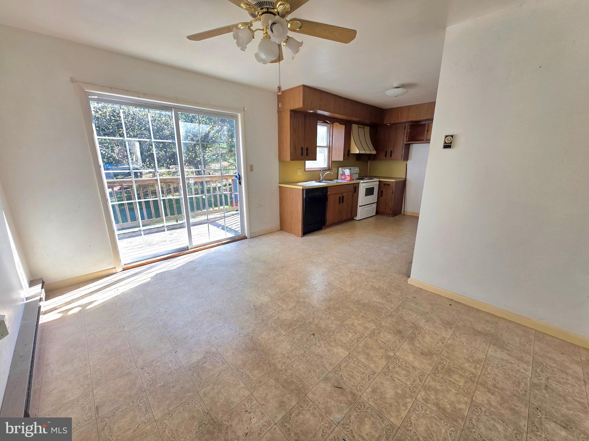 AKRON BOROUGH - Residential