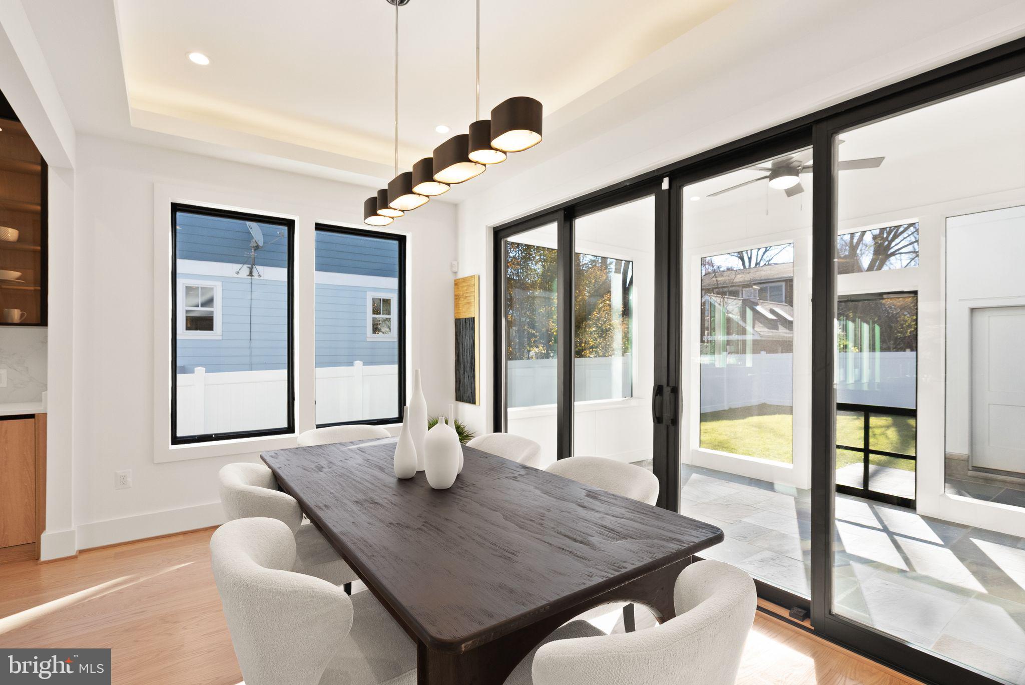 CLARENDON - Residential