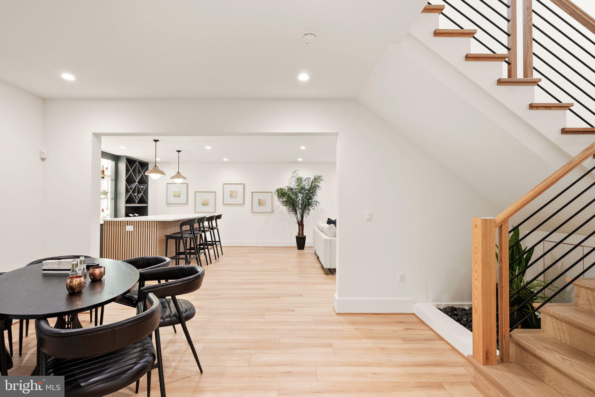 CLARENDON - Residential