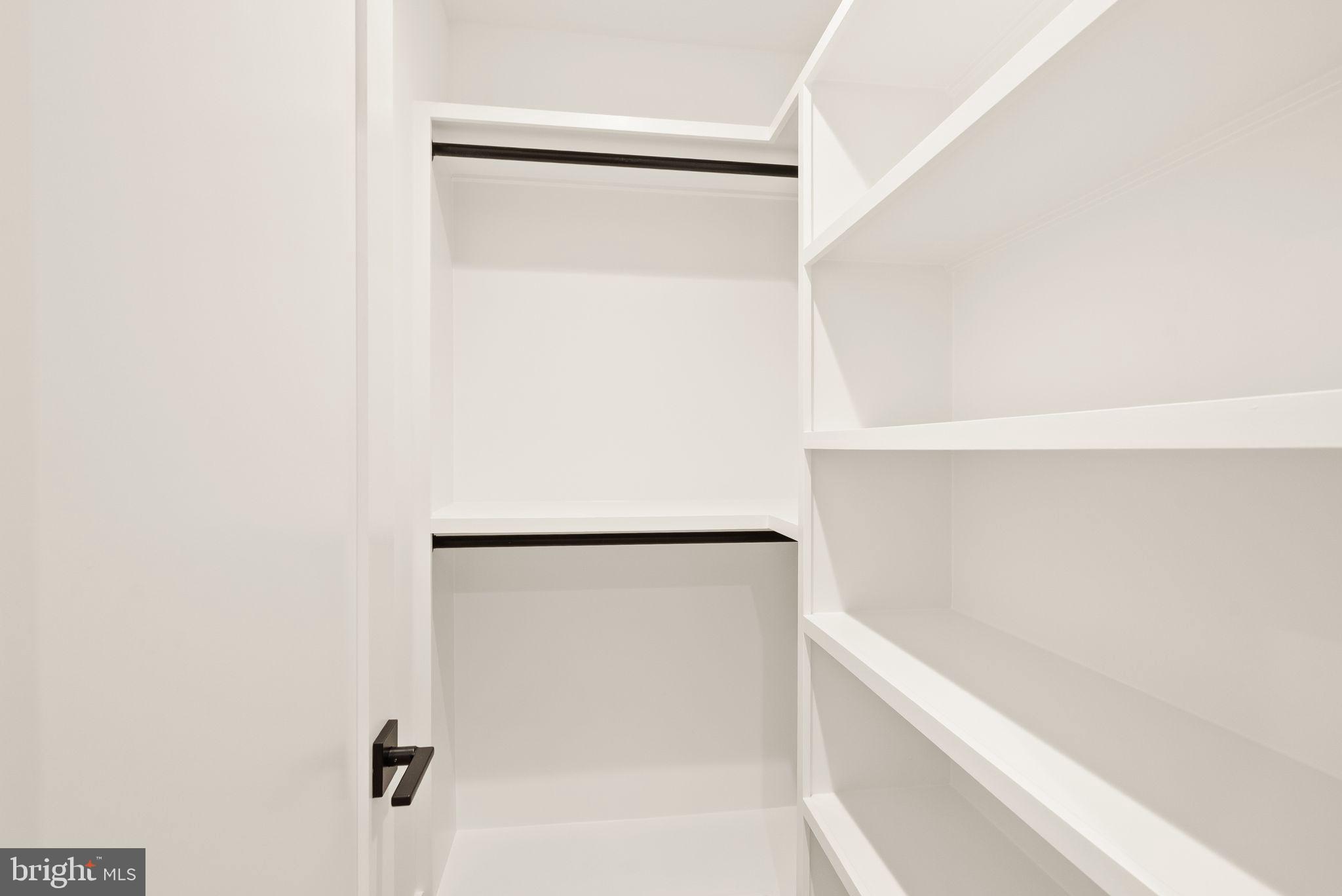 CLARENDON - Residential