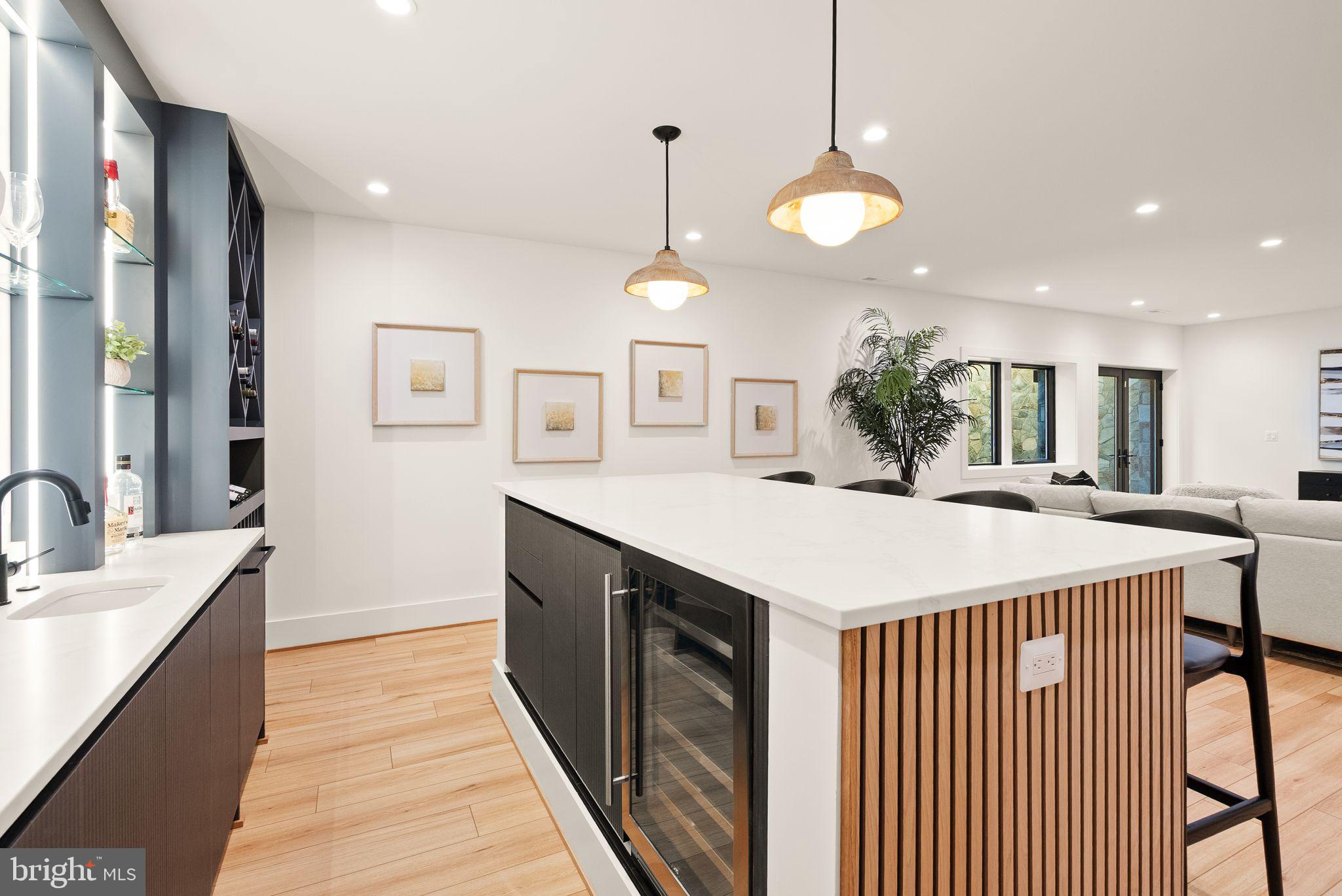 CLARENDON - Residential