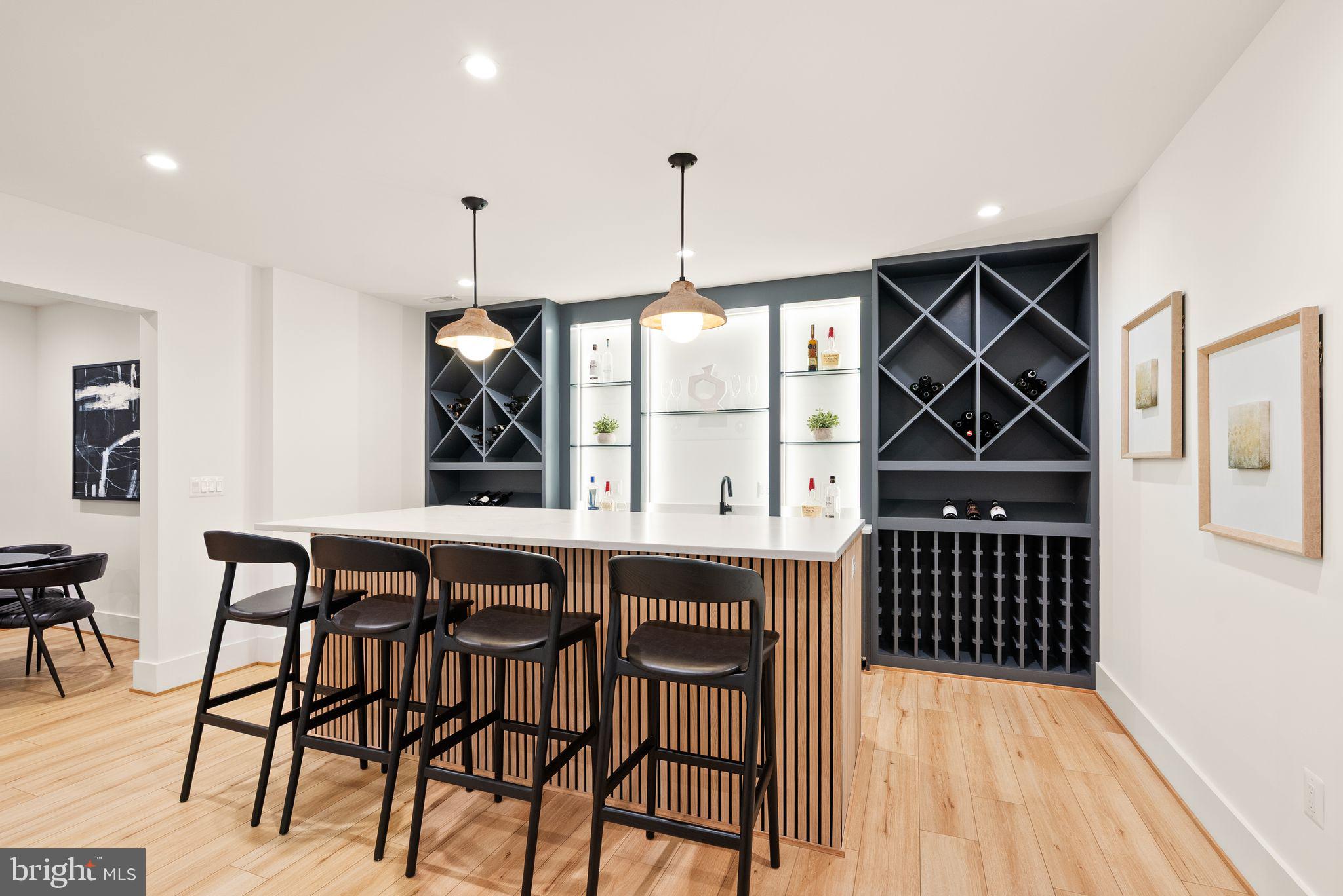 CLARENDON - Residential