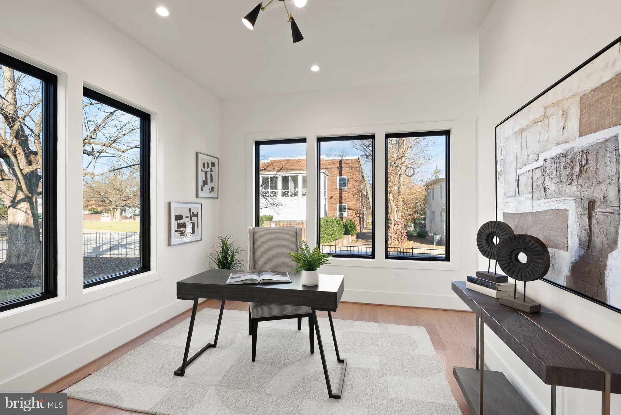 CLARENDON - Residential