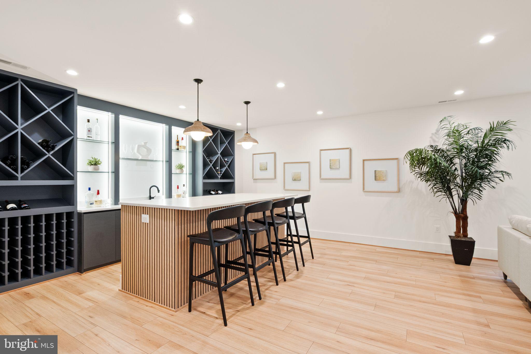 CLARENDON - Residential