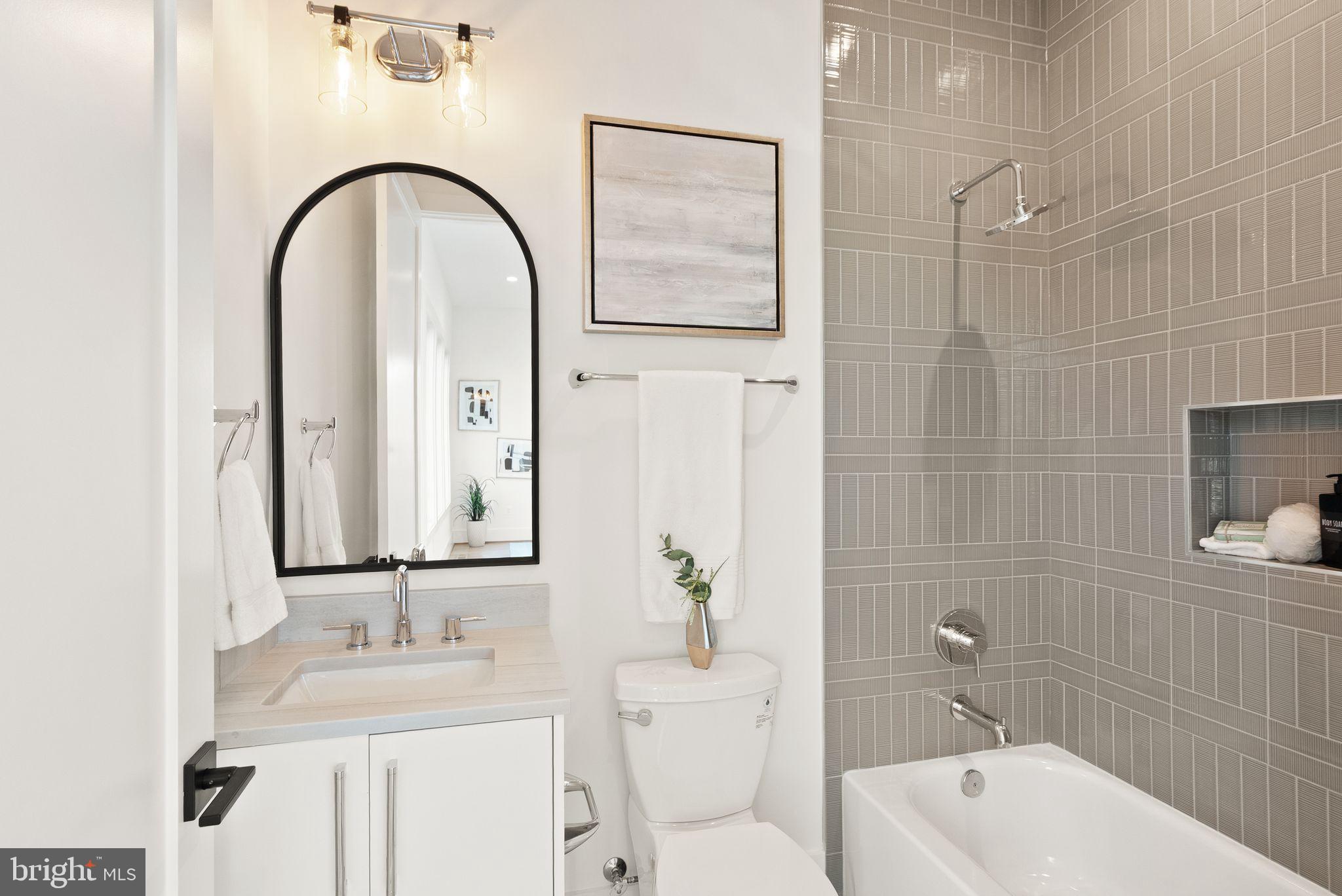 CLARENDON - Residential