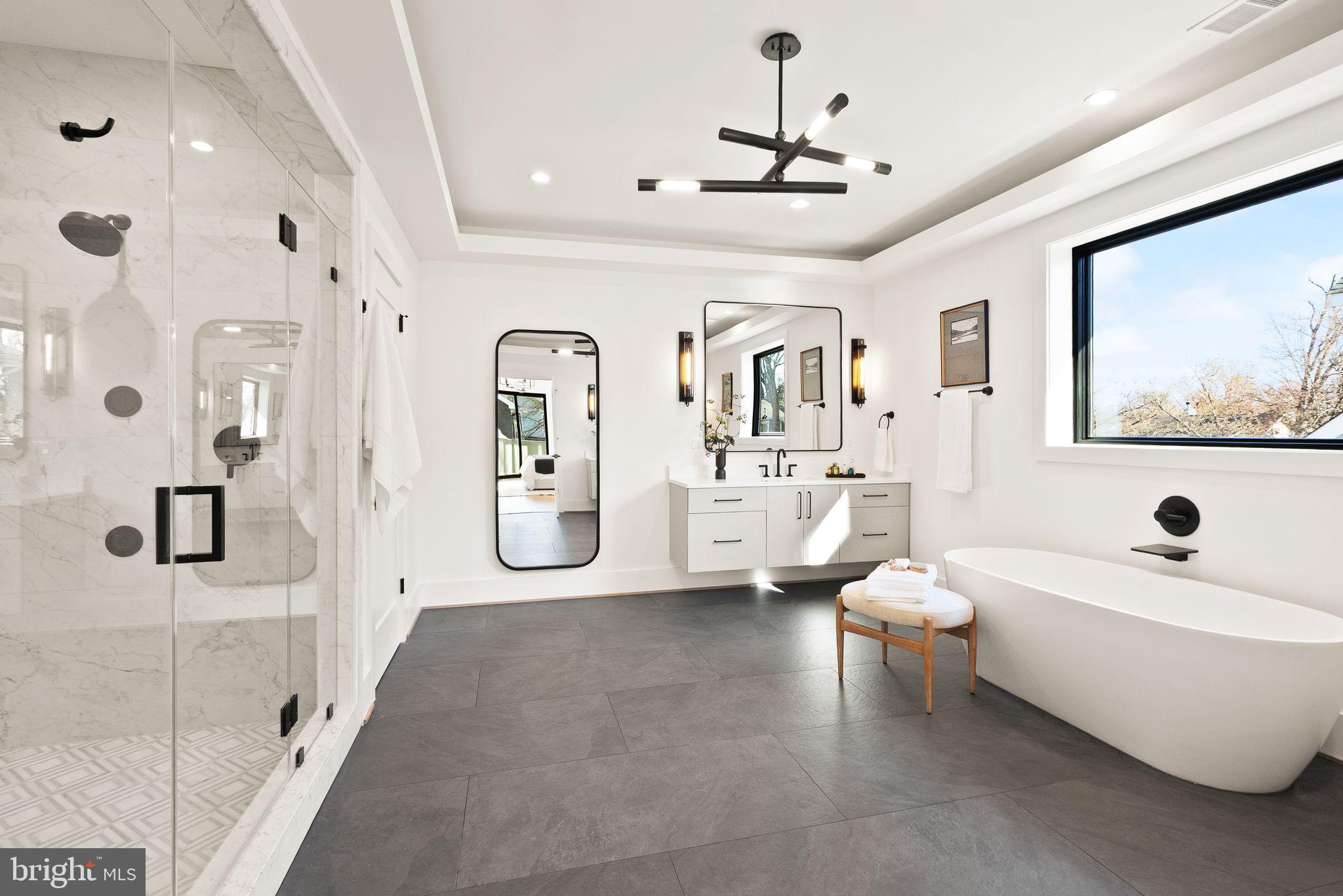 CLARENDON - Residential