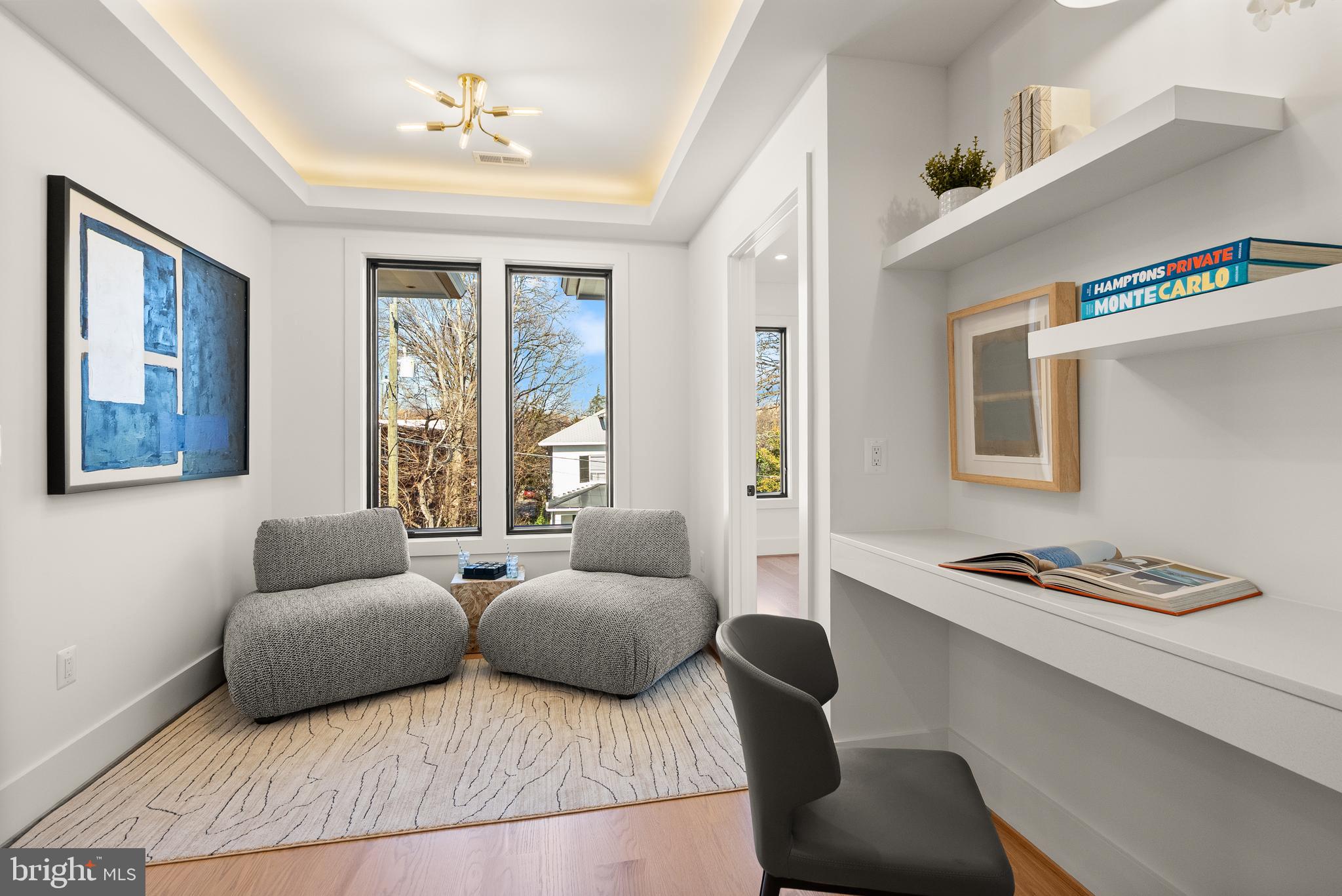 CLARENDON - Residential