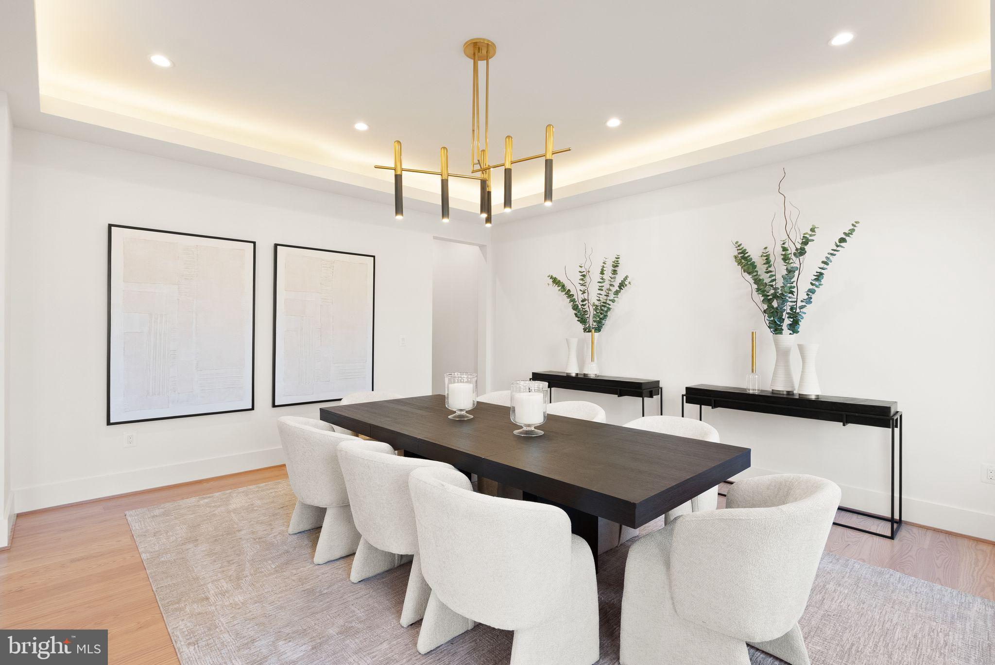 CLARENDON - Residential