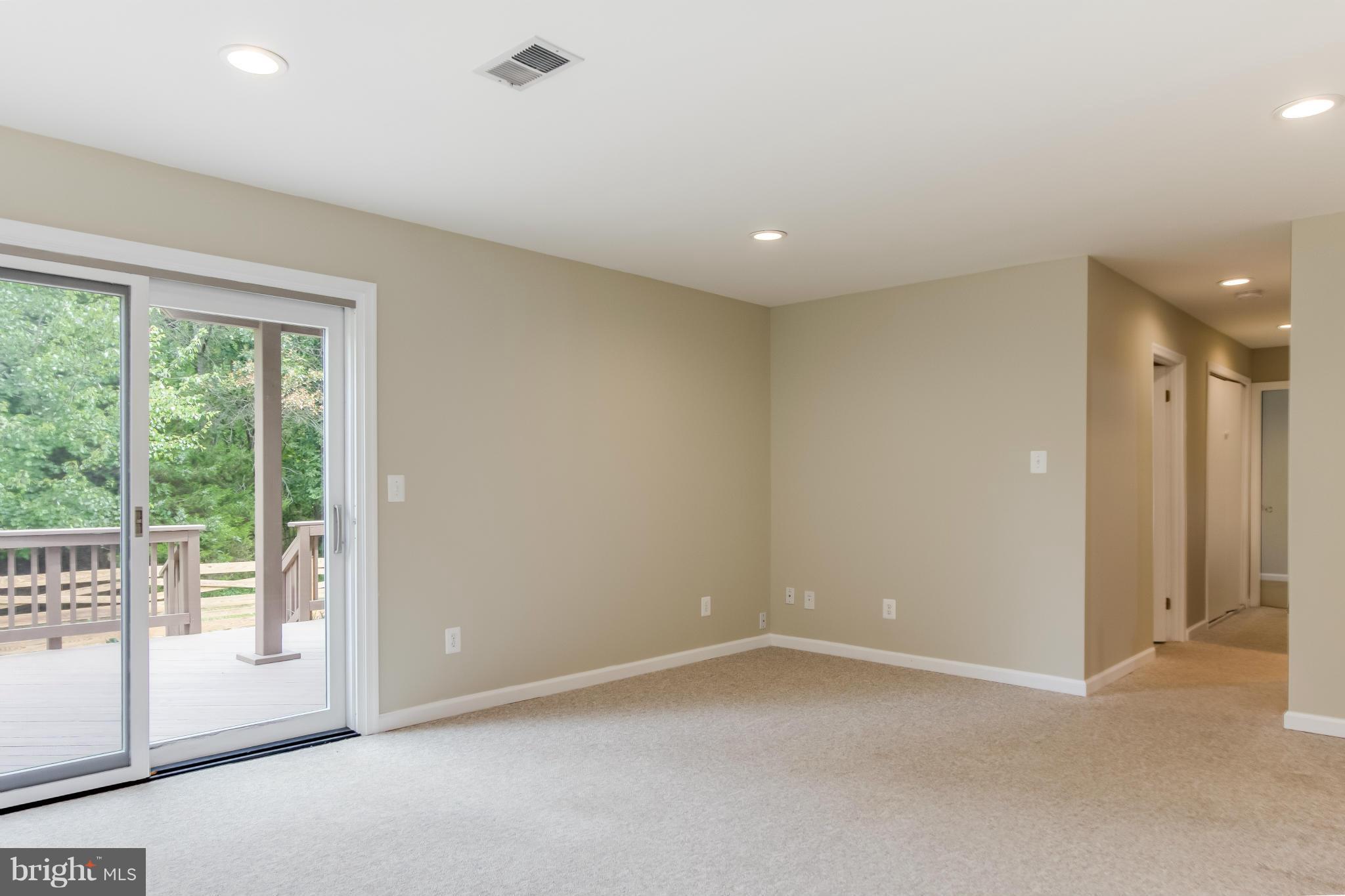 COUNTRYSIDE - Residential