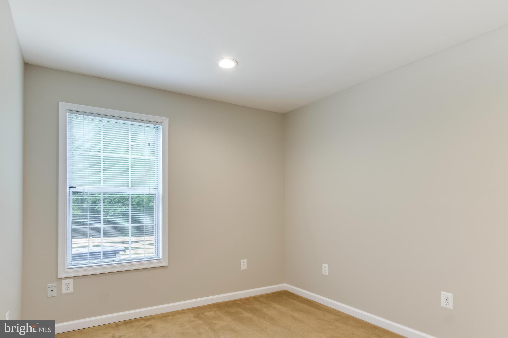 COUNTRYSIDE - Residential