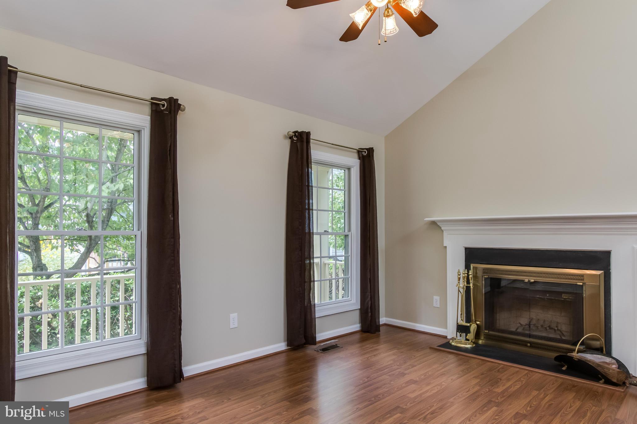 COUNTRYSIDE - Residential