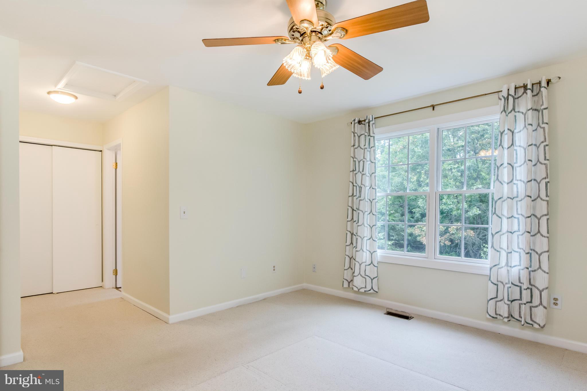 COUNTRYSIDE - Residential