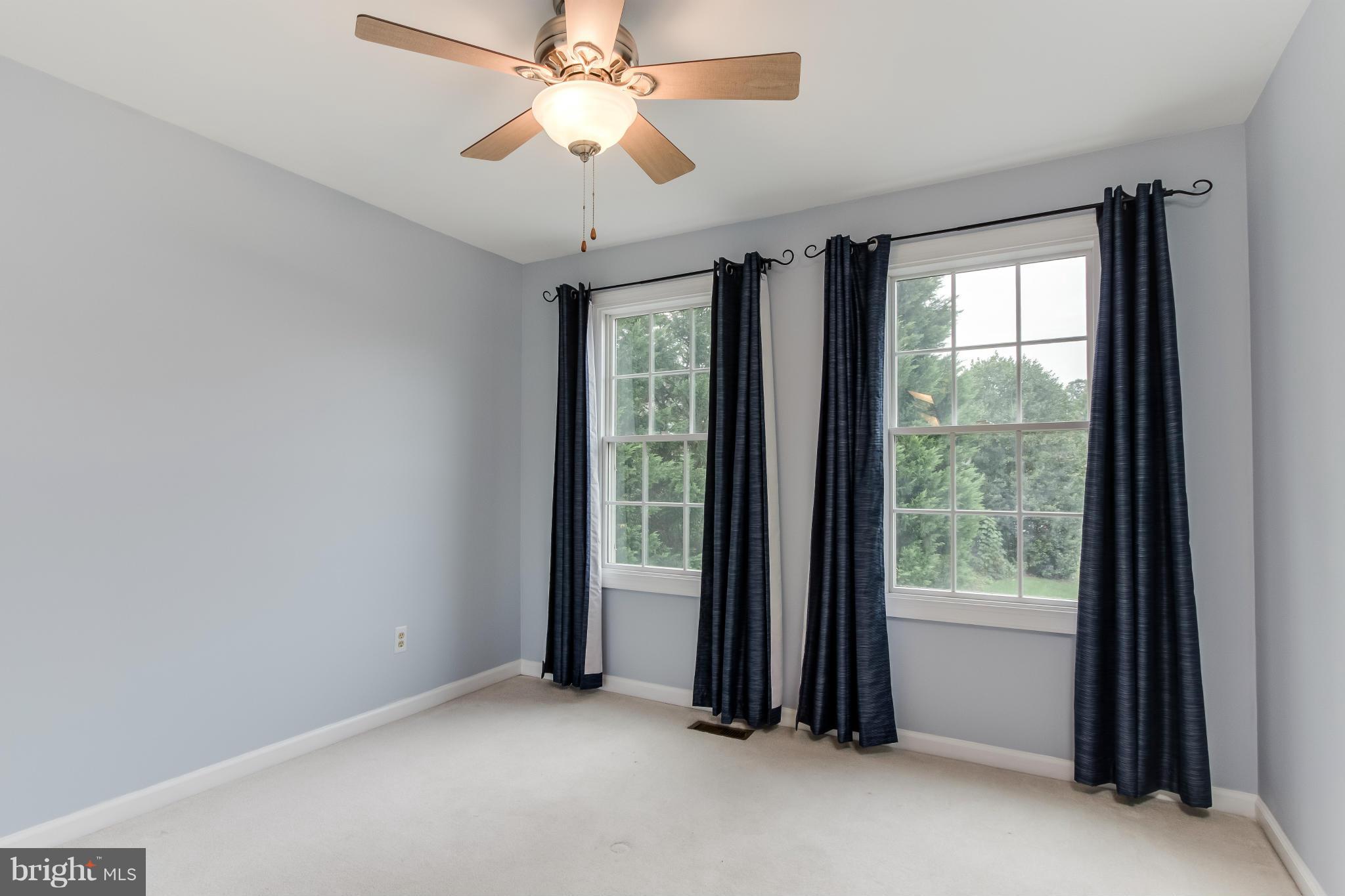 COUNTRYSIDE - Residential