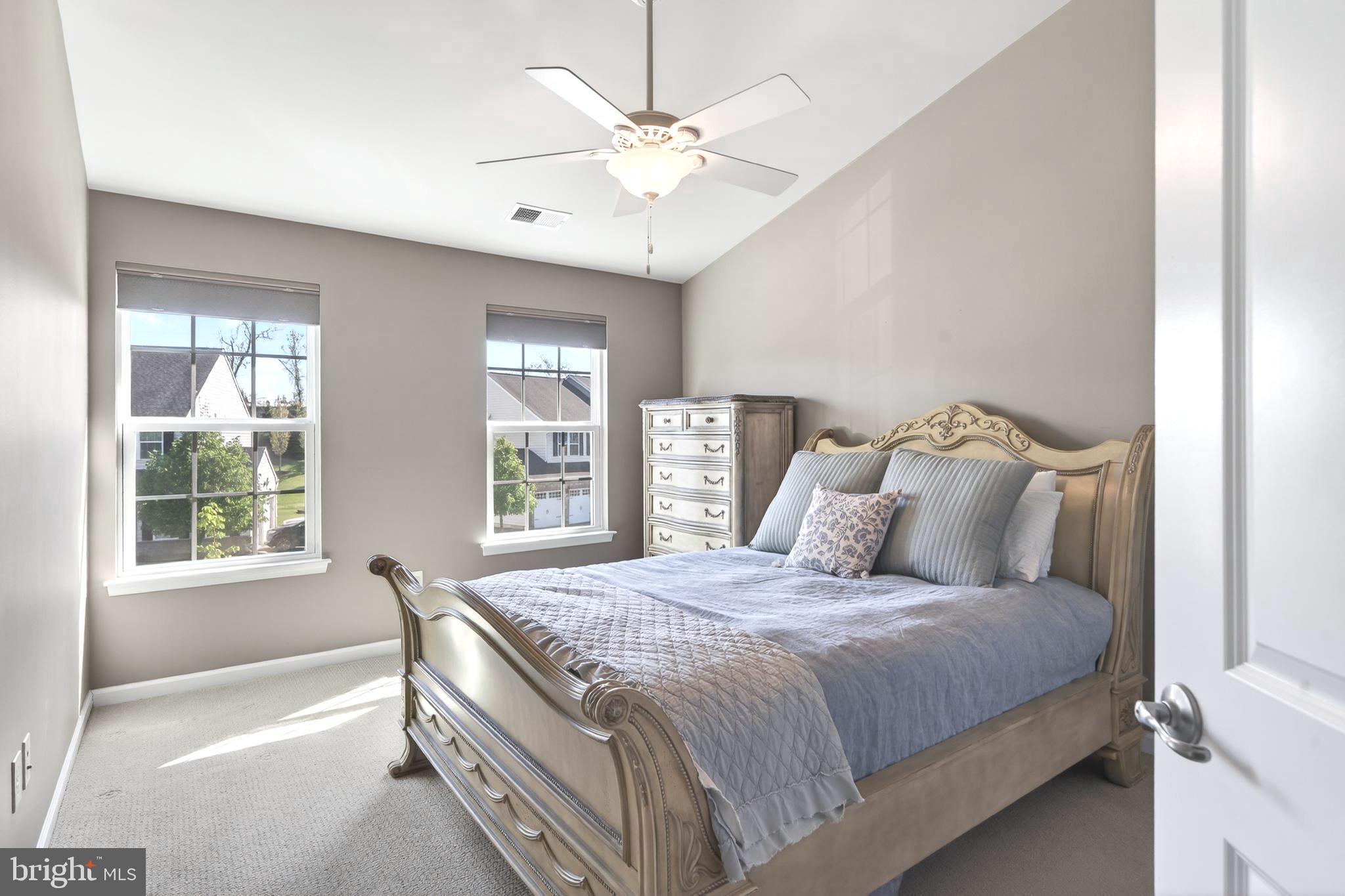 SPRINGFIELD MANOR - Residential