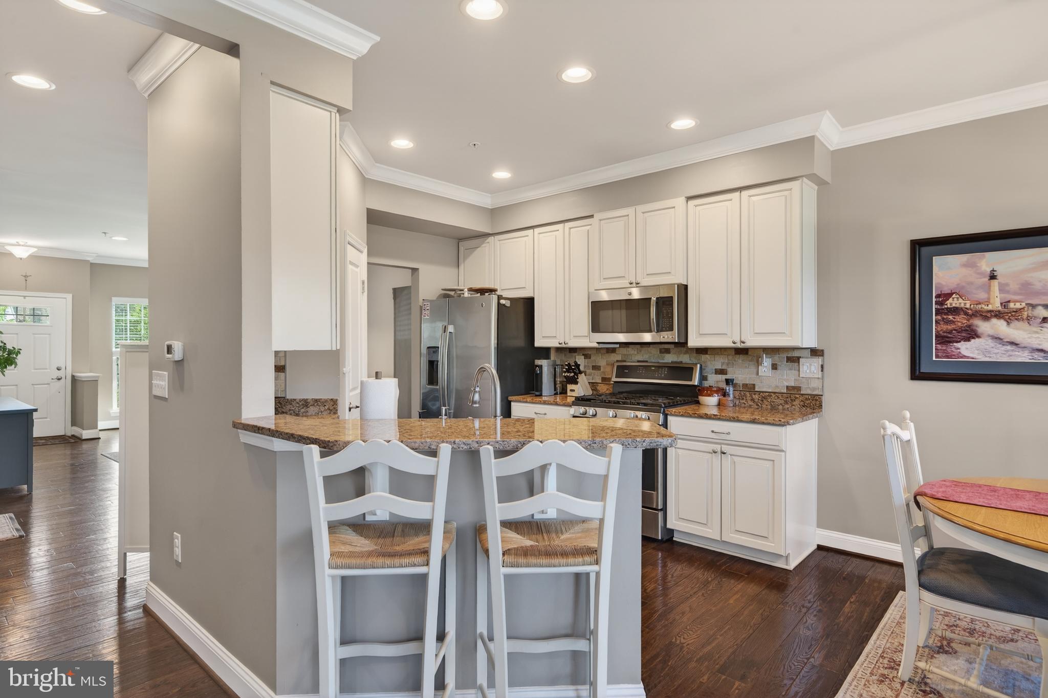 SPRINGFIELD MANOR - Residential