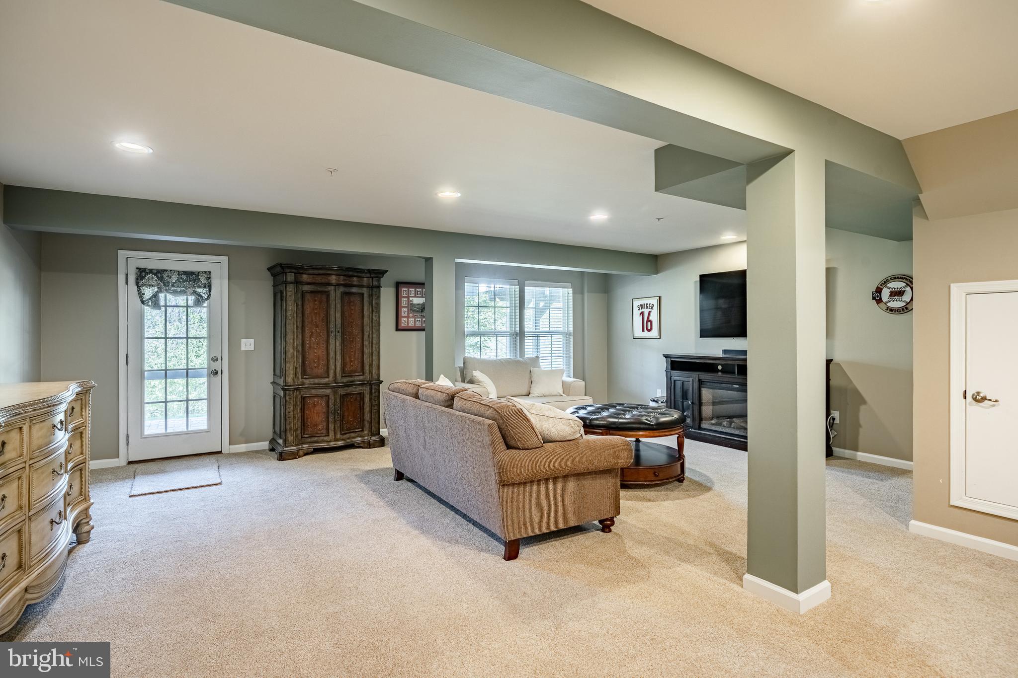 SPRINGFIELD MANOR - Residential