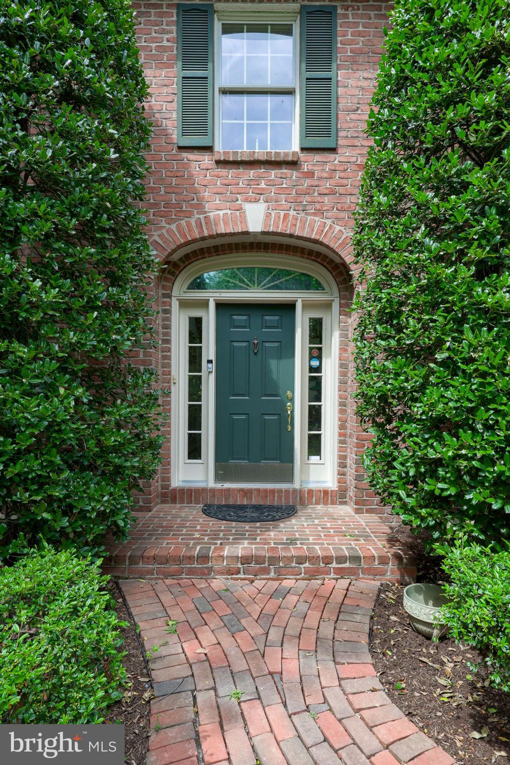 1 WARREN CIRCLE