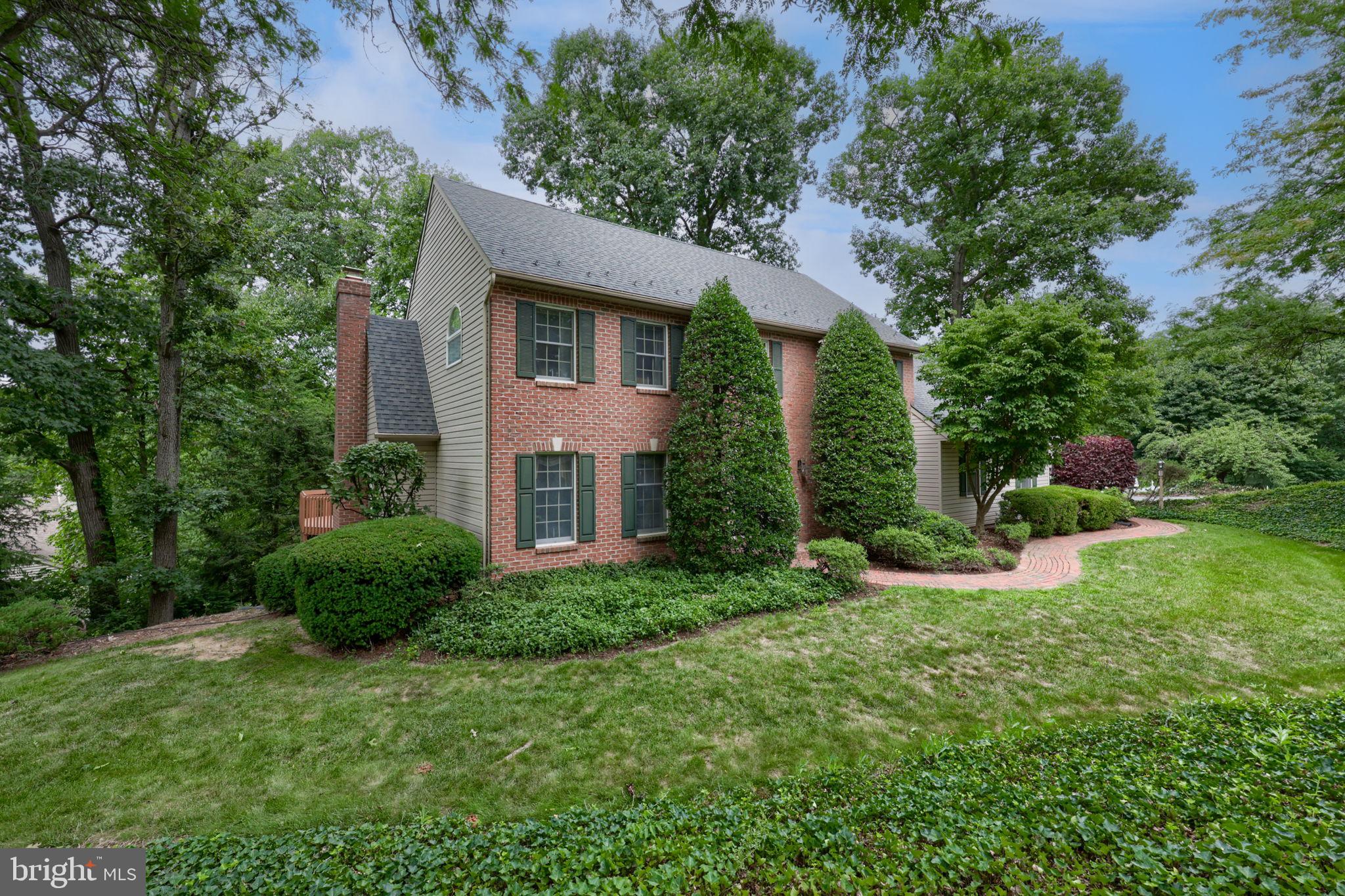 1 WARREN CIRCLE