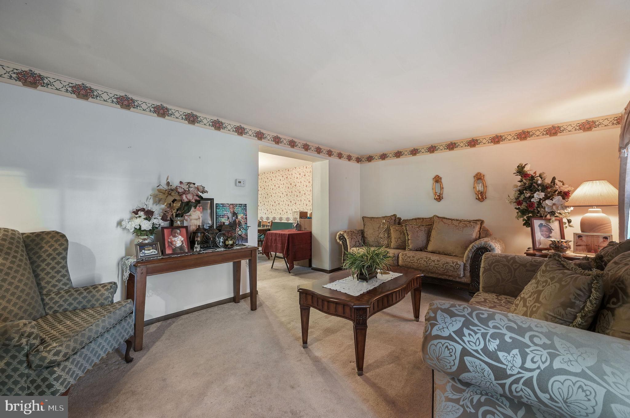 205 ROYAL GRANT WAY