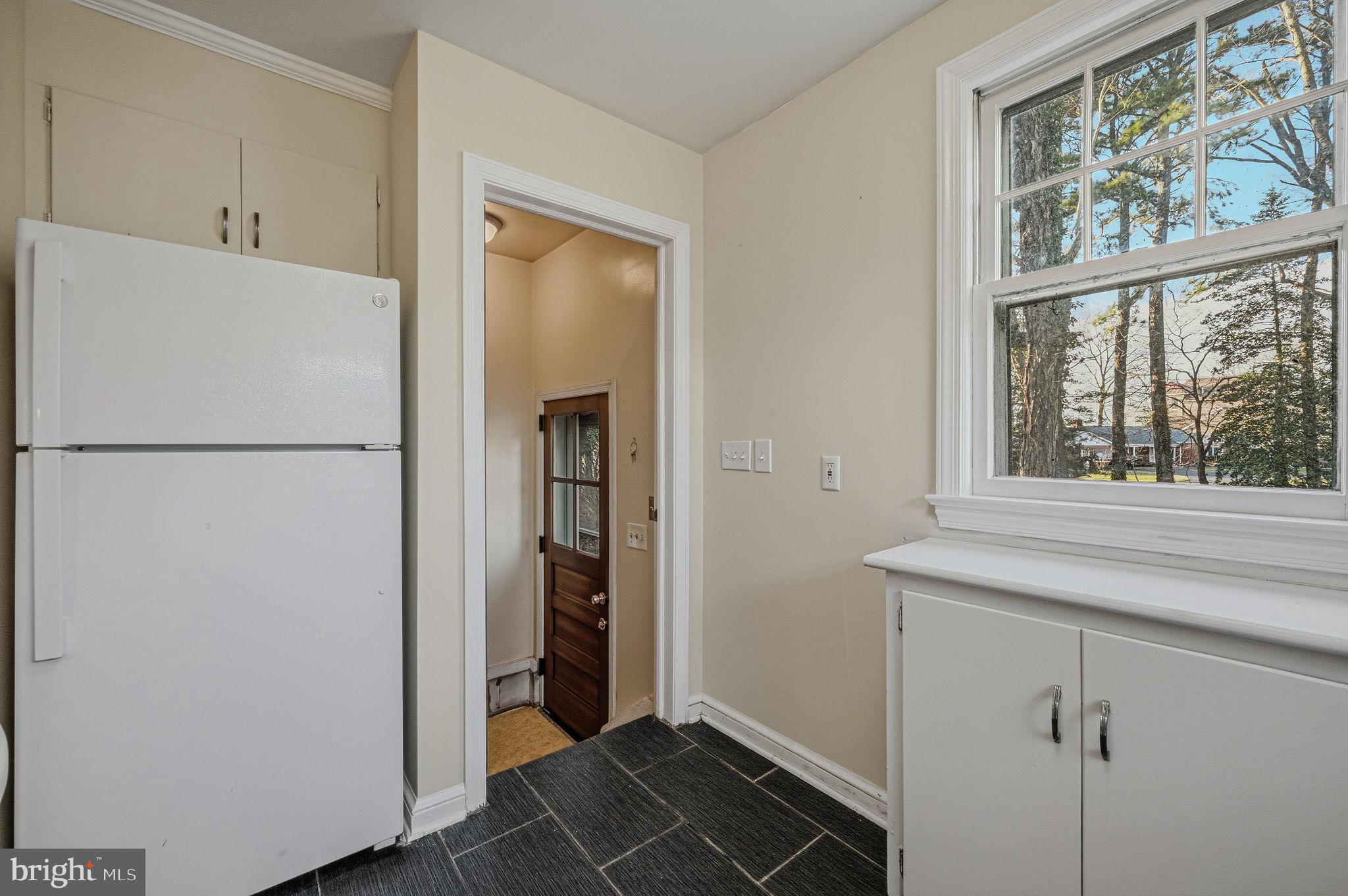 EAST LAKE GDNS - Residential